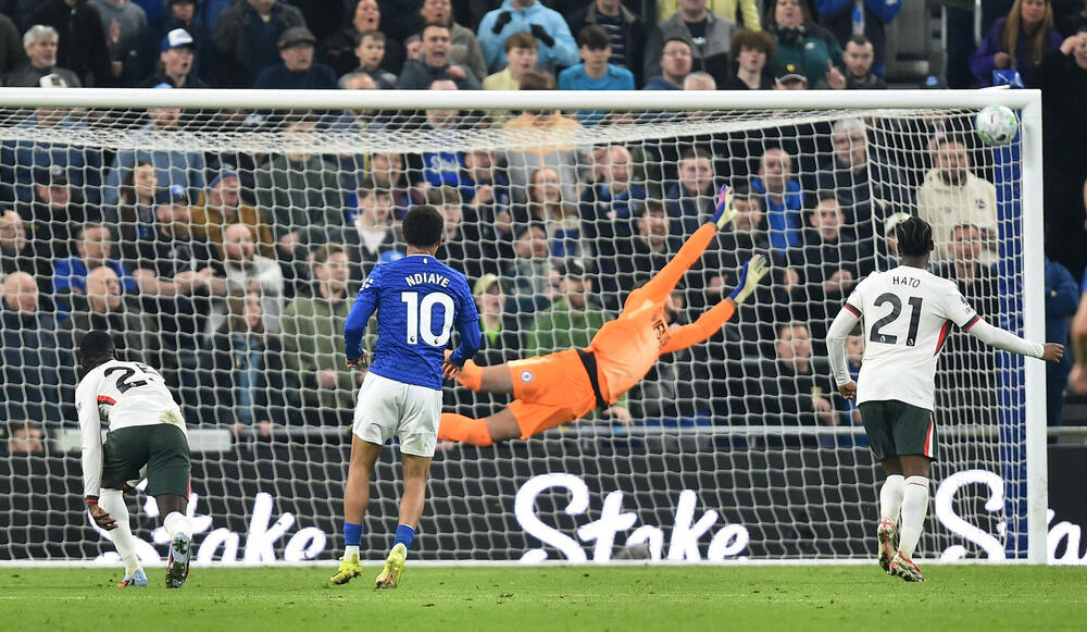 Čelsi razbijen na "Hil Dikinsonu" - četvrti vezani poraz, Everton...