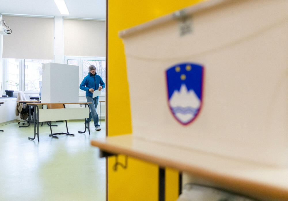U Sloveniji danas redovni parlamentarni izbori, podjednake šanse...