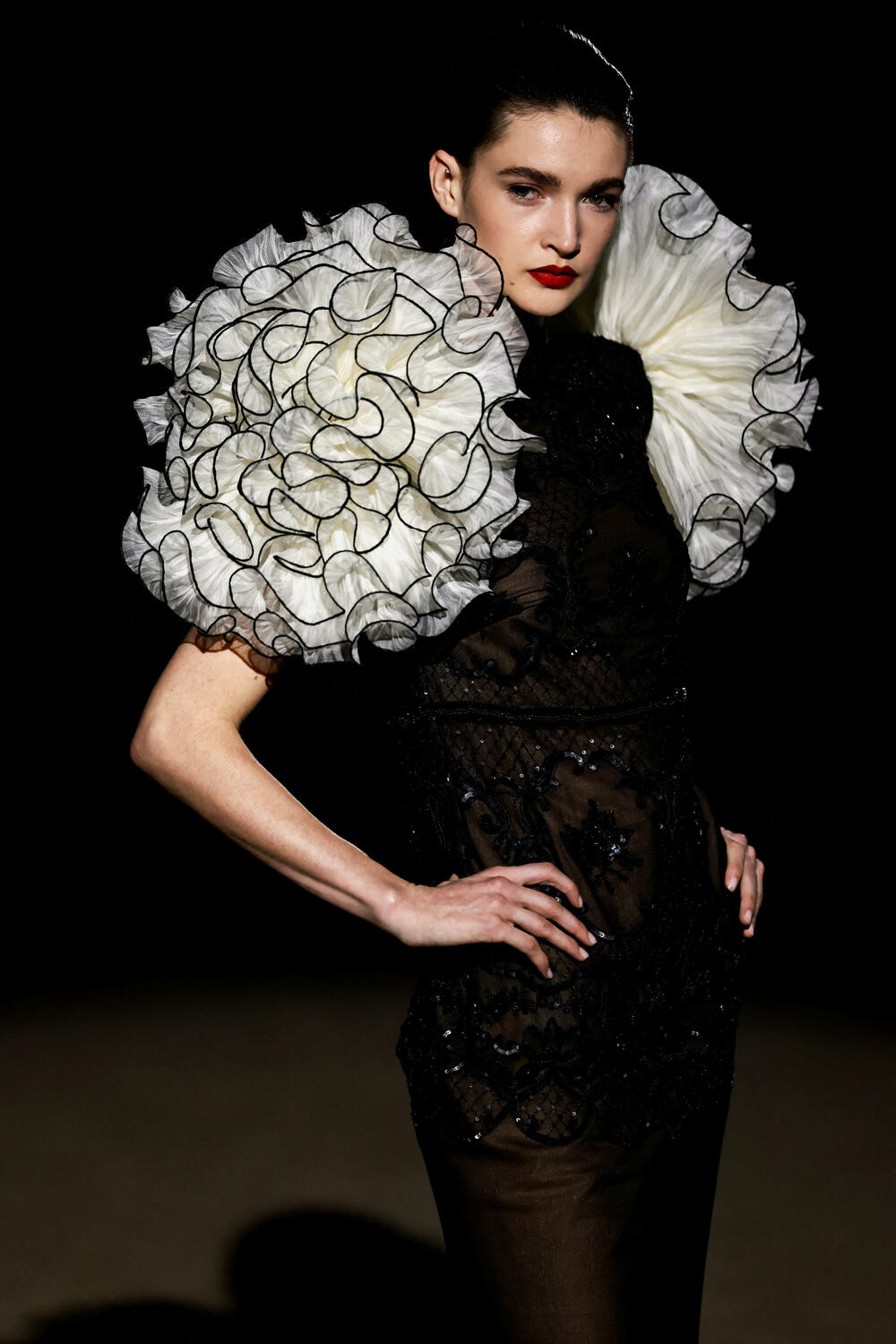 <p>Kreator Hanibal Laguna predstavio je svoju novu kolekciju haljima.</p>  <p>Modeli su predstavljeni tokom Mercedes-Benz nedjelje mode u Madridu.</p>