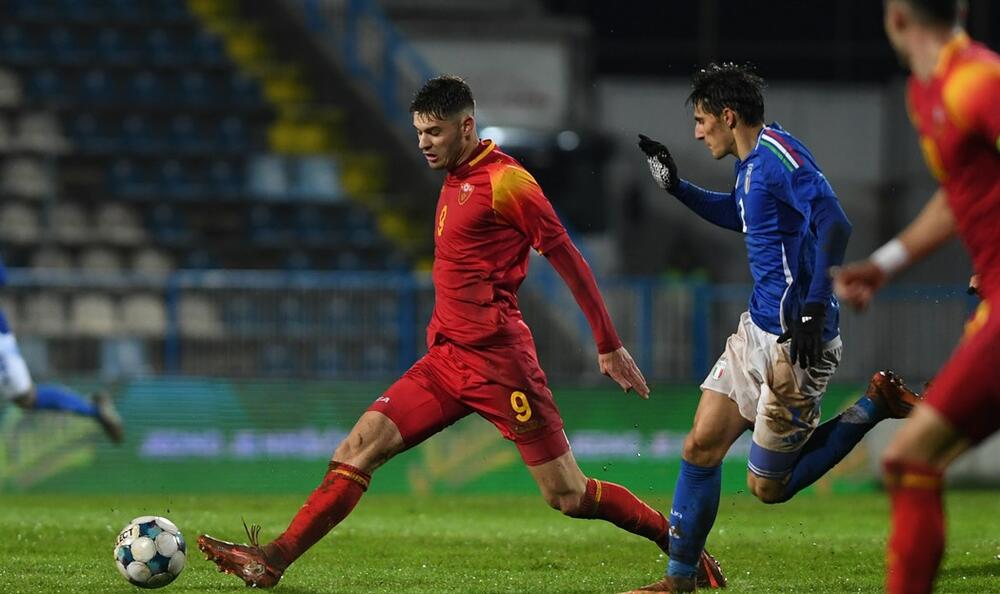 Perišić odabrao 23 igrača, vezni red predvodi Vasilije Adžić