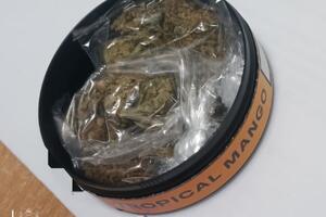 Uhapšen Podgoričanin, pronađeni marihuana i kokain namijenjeni...