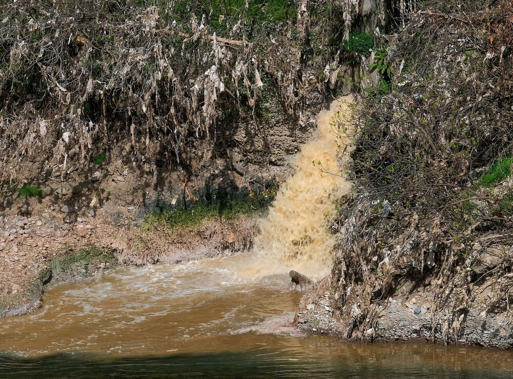 Ispuštanje otpadnih voda direktno u rijeku Moraču