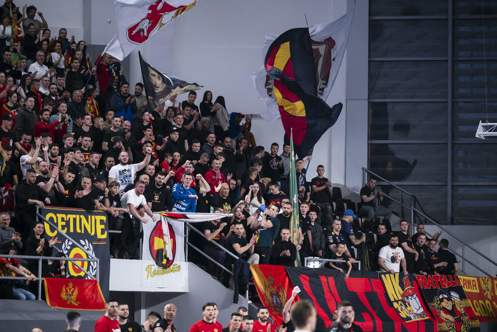 <p>Rukometaši Crne Gore i u drugom meču 2. runde kvalifikacija za Svjetsko prvenstvo bolji od Finske 30:26. U maju će se protiv Slovenije u dva meča baraža boriti za kartu koja vodi na Mundijal u Njemačku</p>