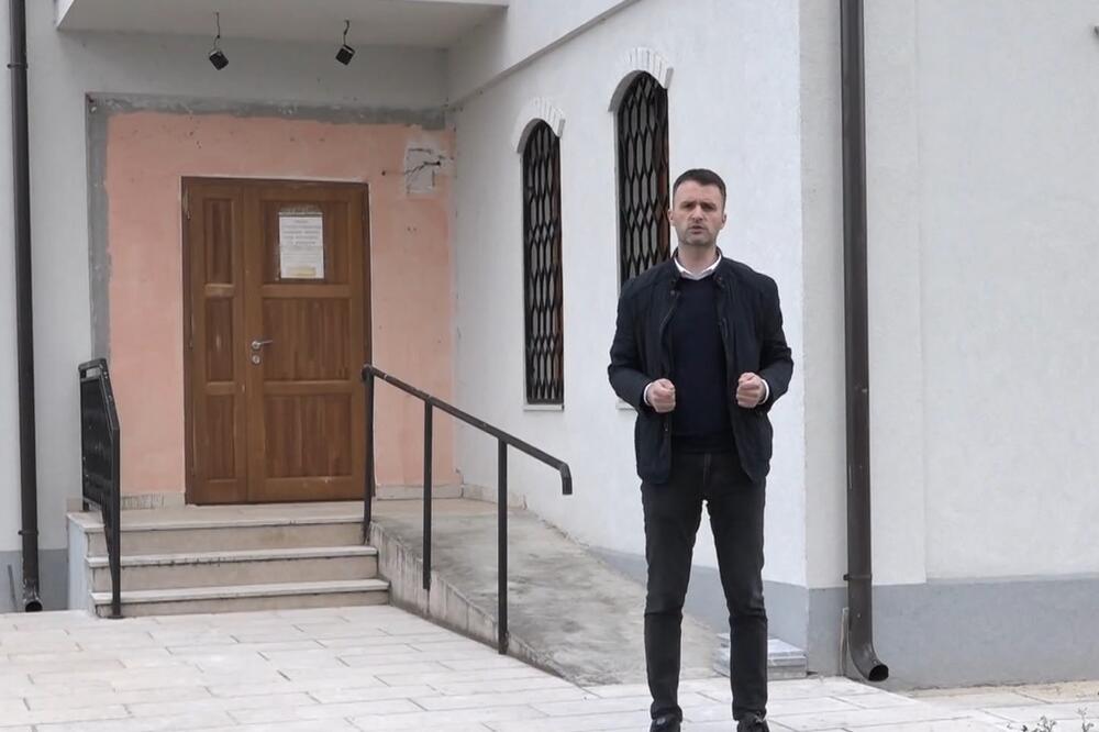 Slobodan Šebek ispred muzeja, Foto: Screenshot/TV Vijesti