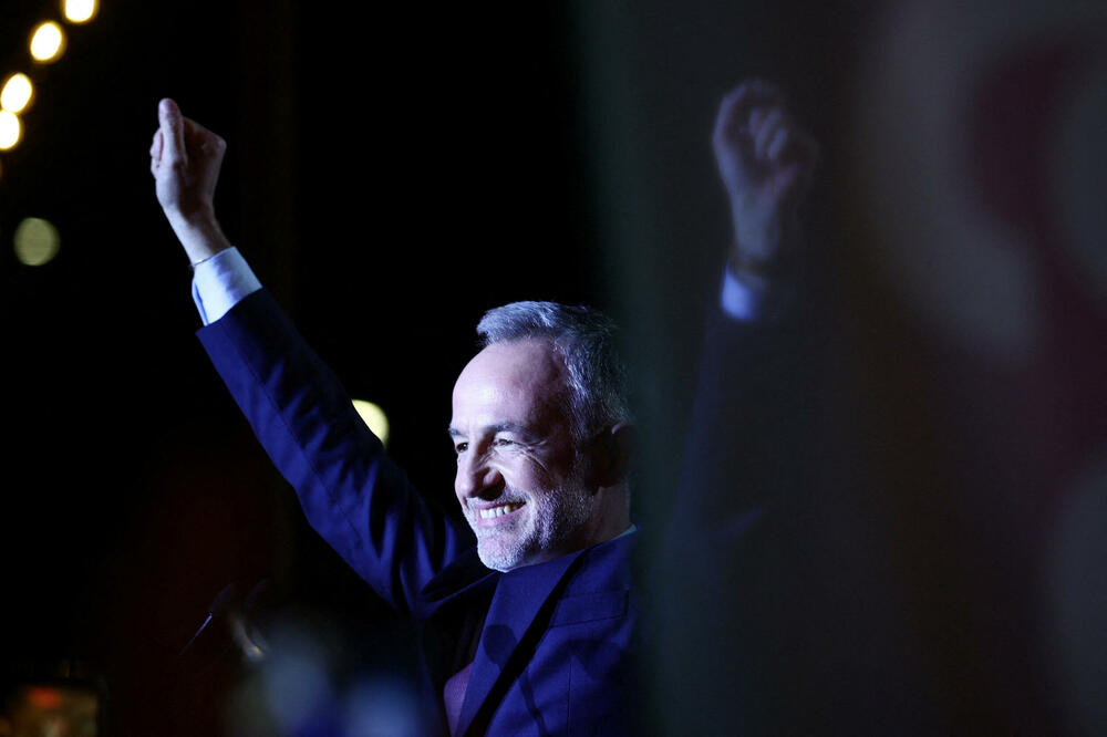 Ljevičarski kandidat Emanuel Gregoar ubjedljivo vodi na izborima...