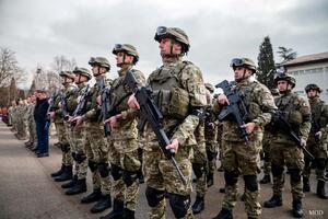 Rapisani oglasi za prijem novih pripadnika Vojske Crne Gore