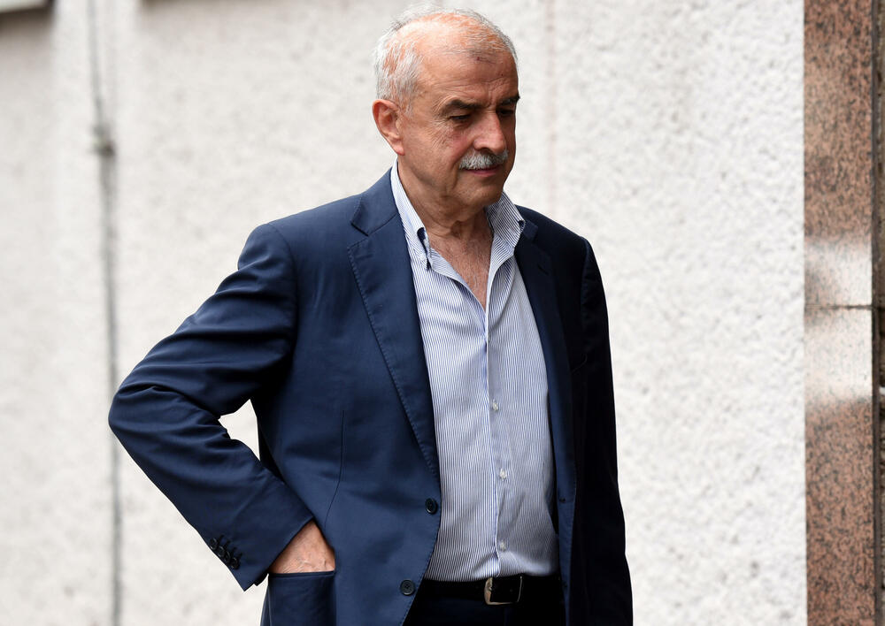 Šta će izvući iz džepa: Čedomir Popović