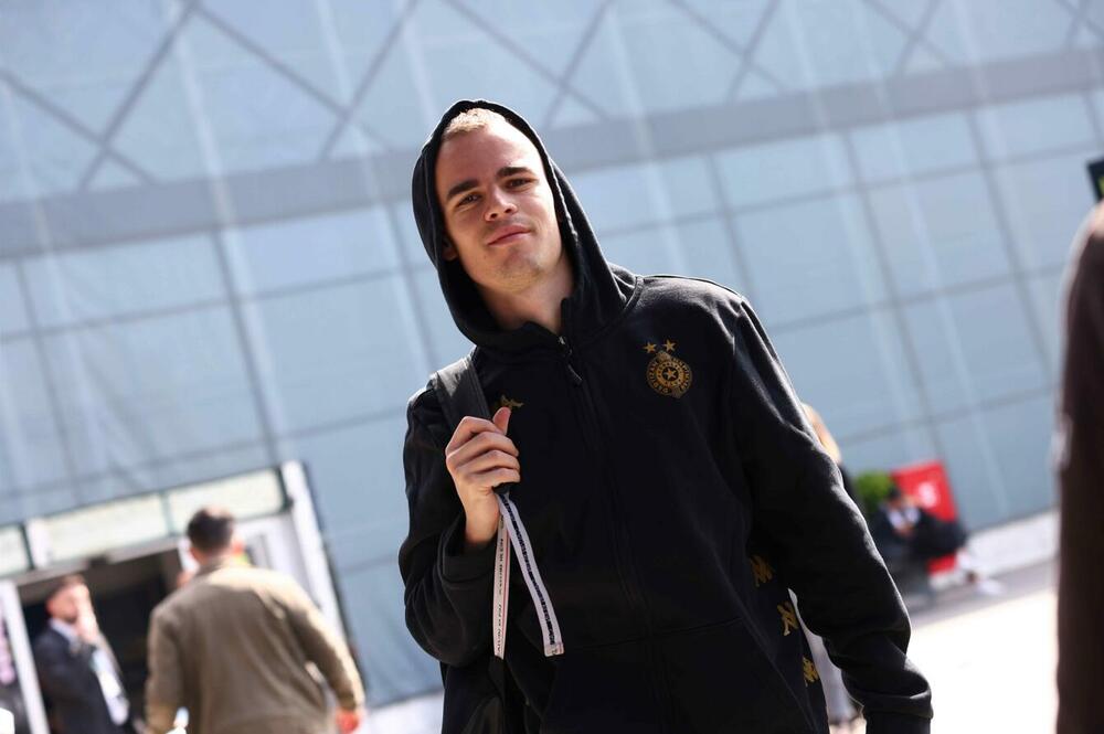 Fudbaleri Partizana krenuli za Crnu Goru