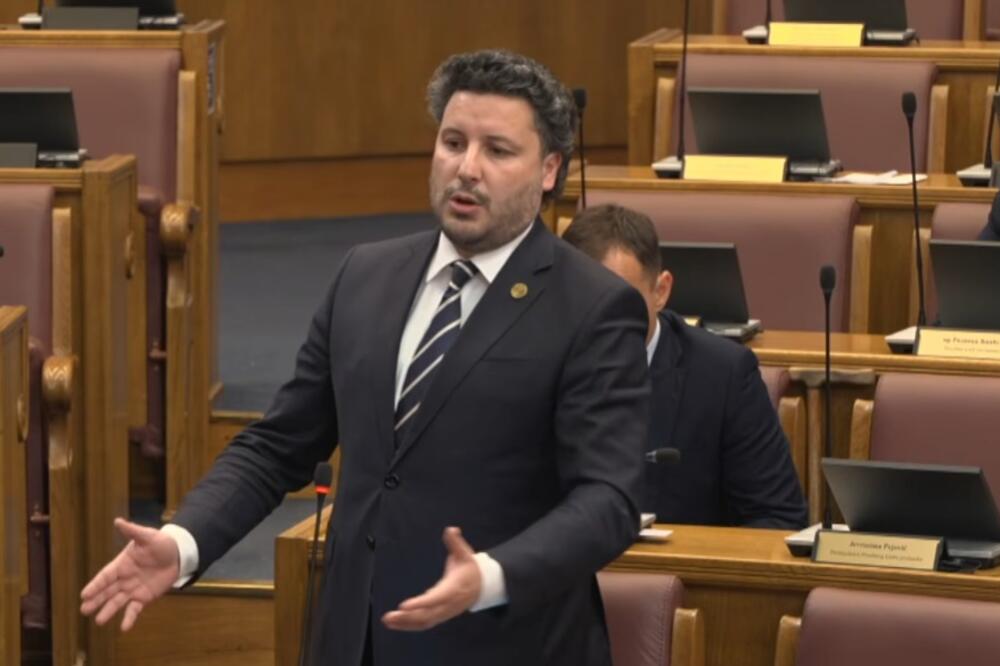 Abazović, Foto: Screenshot/Youtube/Skupština Crne Gore