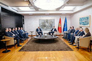 Sastanak Spajića i lidera parlamentarne većine: "Ključne zakone...