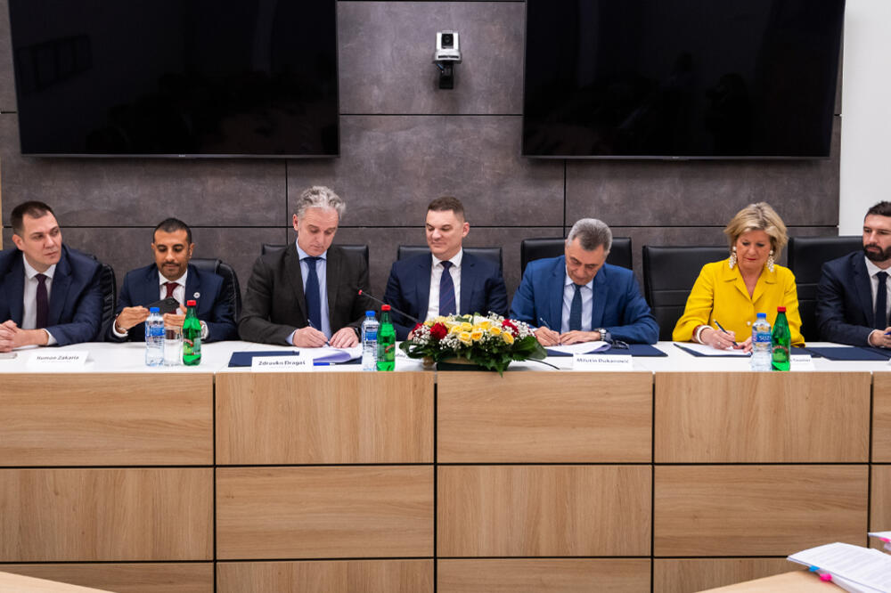 Sa potpisivanja ugovora, Foto: PR Centar