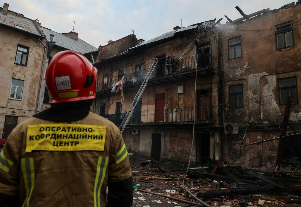 <p>Ukrajinski predsjednik Volodimir Zelenski, obraćajući se u svom noćnom video-obraćanju, rekao je da razmjere napada pokazuju da se na Rusiju mora izvršiti dodatni pritisak</p>