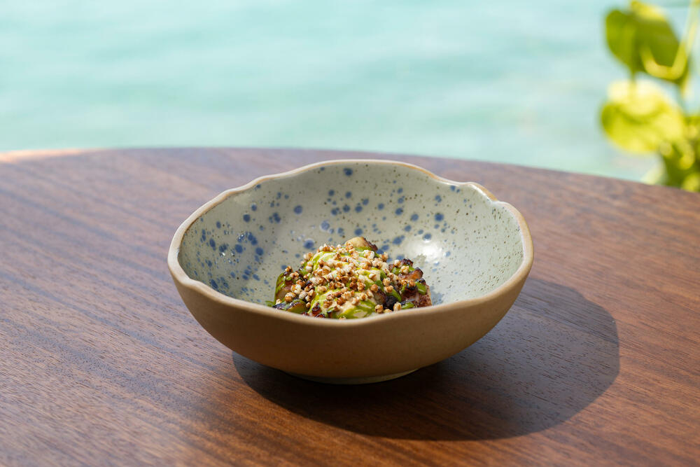 <p><em>Sa dolaskom proljeća, imate savršen razlog da se vratite omiljenim trenucima uz more.</em><a href="https://www.dukleyhotels.com/me/restorani/dukley-seafront-restoran"><em> Dukley Seafront Restaurant</em></a><em> 1. aprila ponovo otvara vrata i započinje novu sezonu, donoseći osvježeni gastronomski pravac koji dodatno učvršćuje njegovu reputaciju jednog od najupečatljivijih restorana na budvanskoj rivijeri.</em></p>