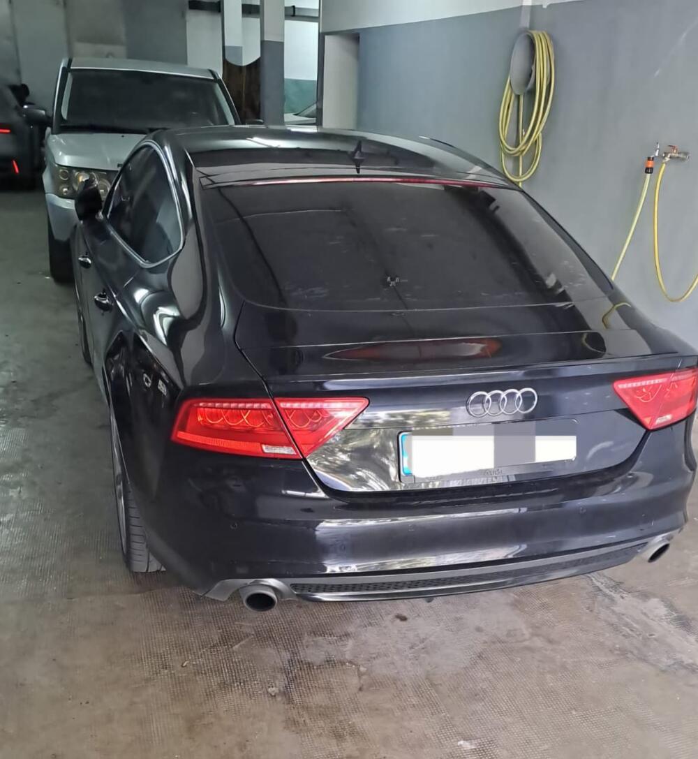 <p>U saopštenju Uprave policije se navodi da je M.P. uhapšen zbog sumnje da je počinio krivično djelo neovlašćena proizvodnja, držanje i stavljanje u promet opojnih droga</p>