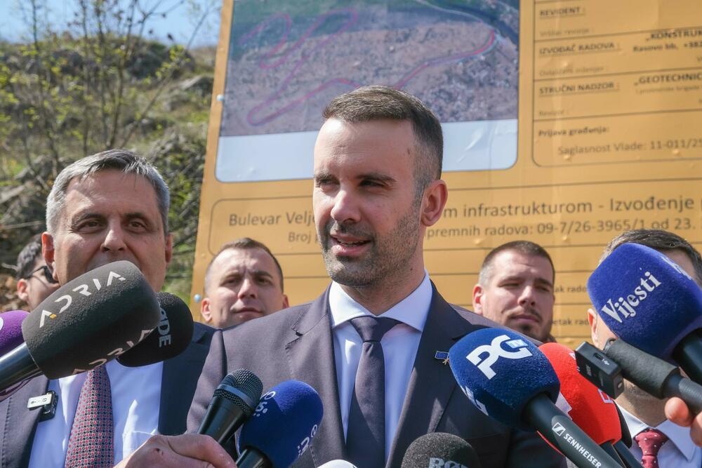 Spajić: Predstavnike opozicije će sačekati kafa i kolač