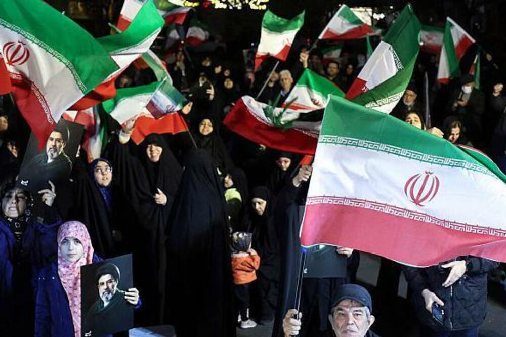 Amerika u predloženom mirovnom planu traži od Irana da se odustane od nuklearnog programa, da ograniči domet balističkih raketa, da otvori Hormuški moreuz - Teheran hladno odbio, Foto: AFP via Getty Images