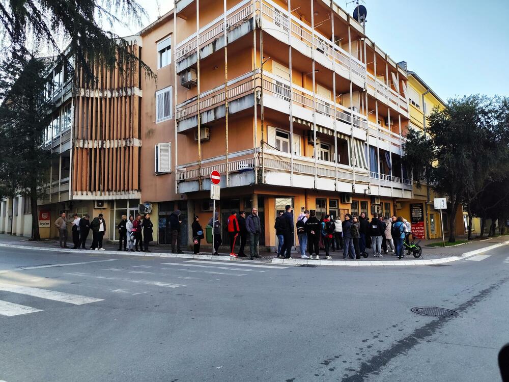 Građani se često vraćaju neobavljena posla: Neuslovne prostorije i...