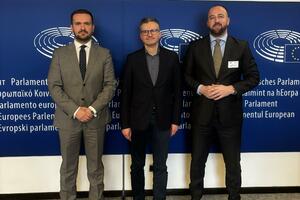 Šarec razgovarao sa funkcionerima DPS-a, pozvao na mudrost i...