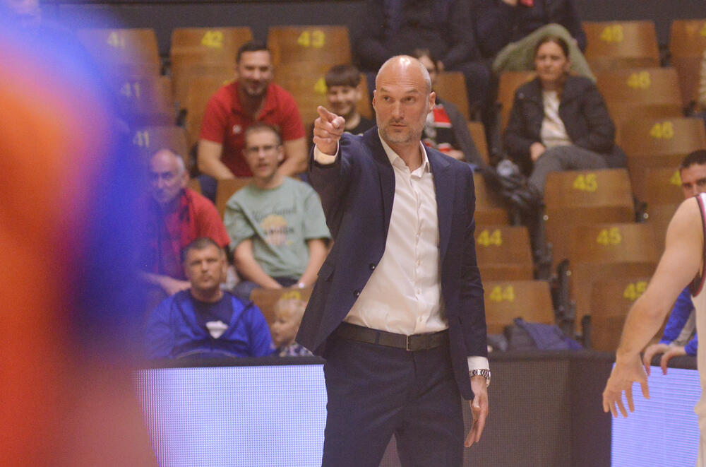 Novinar provocirao Simonovića "šestim igračem", u trenucima dok je...