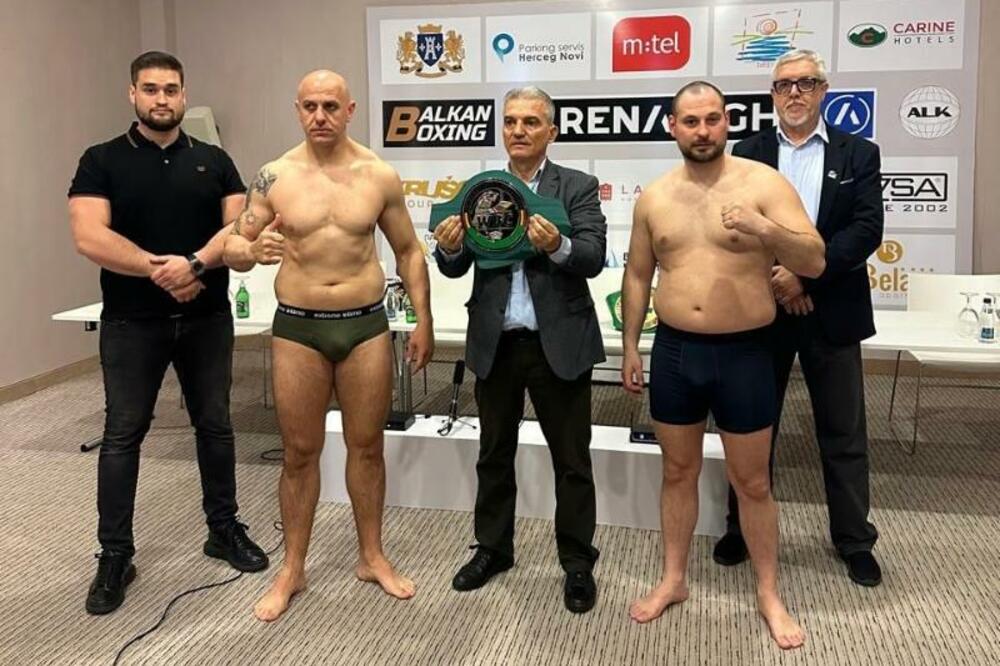 Vidaković je na mjerenju bio 200 grama lakši od rivala, Foto: Bokserski savez Crne Gore