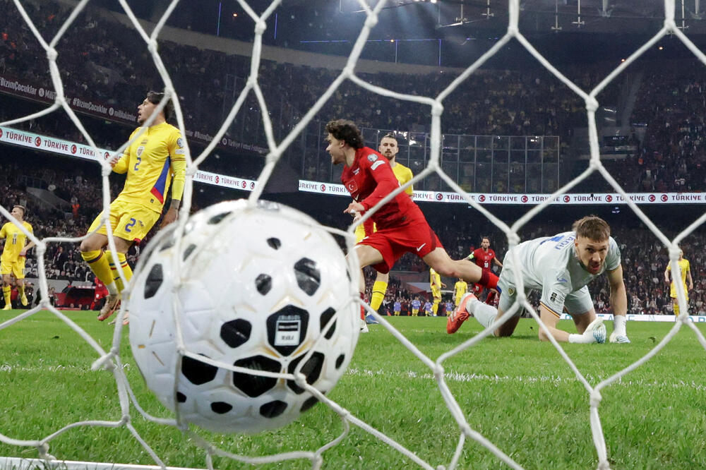 Turska slavi fudbalera Brajtona, Kadioglua, Foto: REUTERS