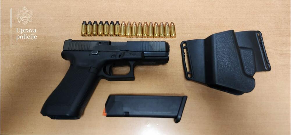 UP: Pištolj i municija pronađeni vozilu Počasnog konzulata...