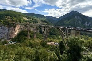 Uprava za saobraćaj: Od 1. aprila izmjena režima saobraćaja na...
