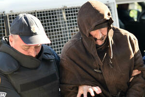 Tvrde da je milion Aca Đukanovića čist