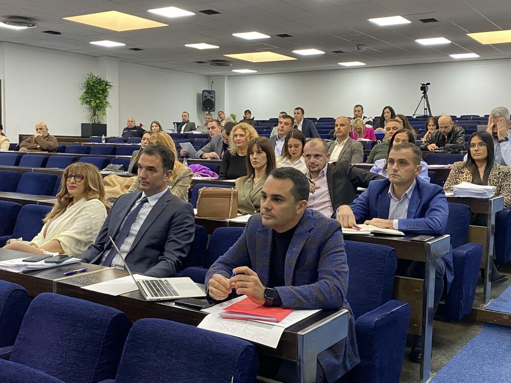 Mjere će morati da „dijele”, ali će ih ispuniti: Socijalna i...