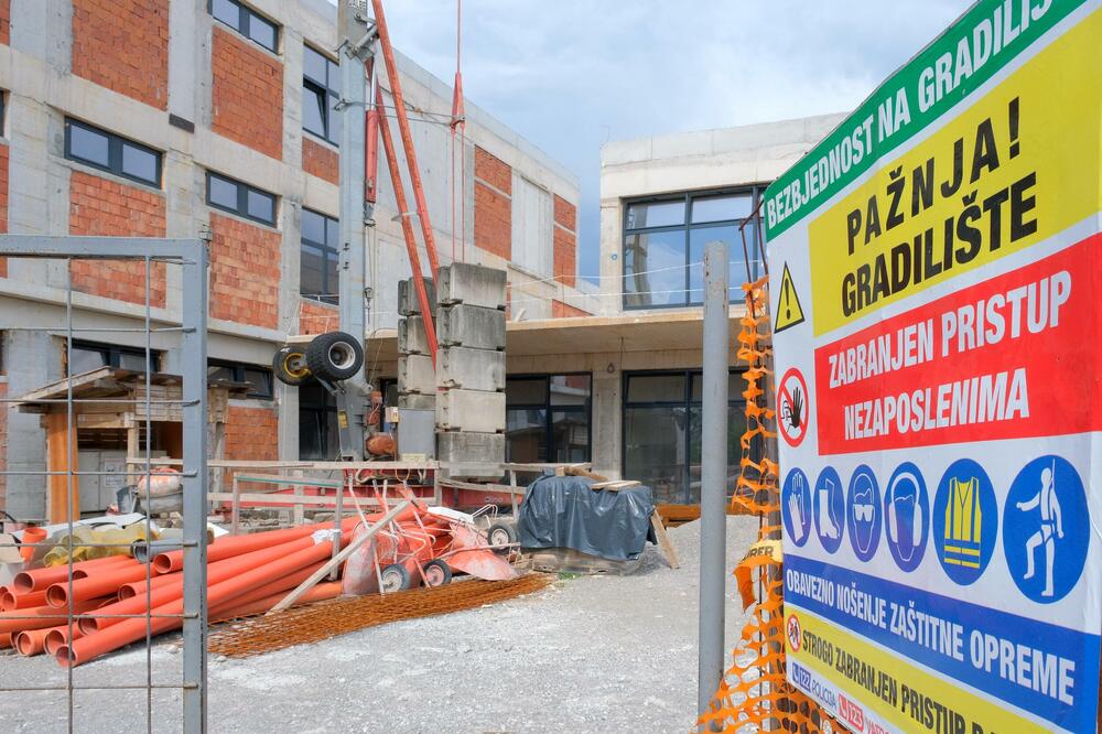 Gradilište pusto od kraja 2025. godine, Foto: Risto Bozovic