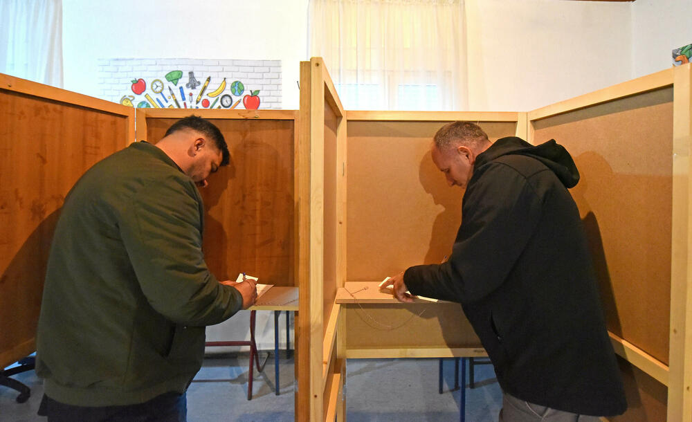 Građani da biraju šta partija ponudi: Šta donosi predlog DPS-a o...