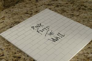 Kako je &ldquo;The Wall&rdquo; promijenio Pink Floyd i rok muziku