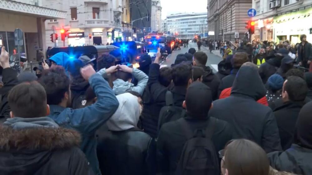 Incidenti ispred Rektorata i na Trgu Republike u Beogradu, manji...