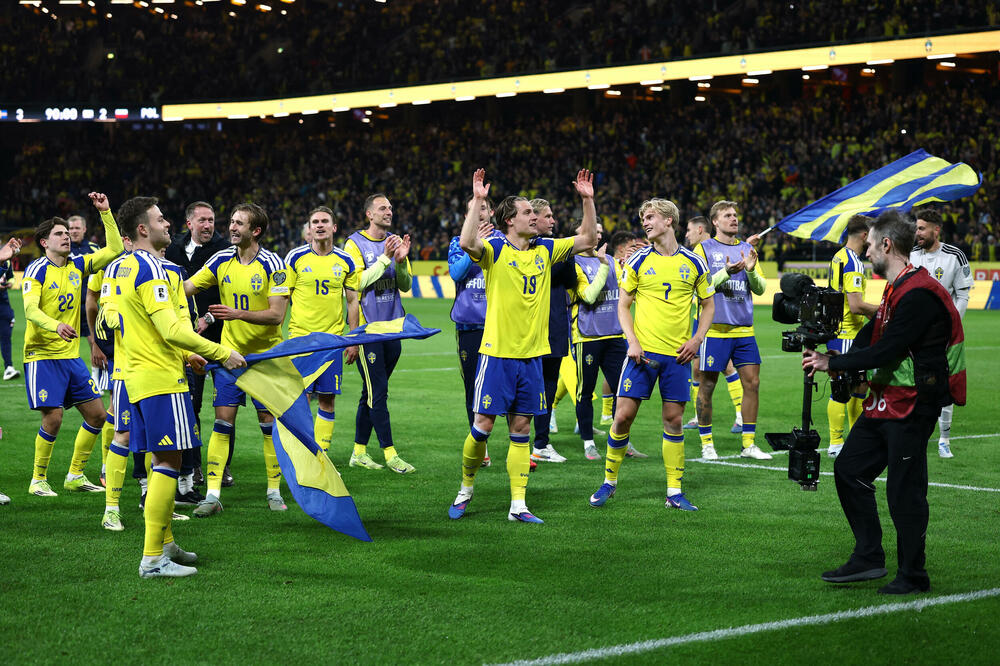 Fudbaleri Švedske proslavljaju prolazak na Mundijal, Foto: Reuters