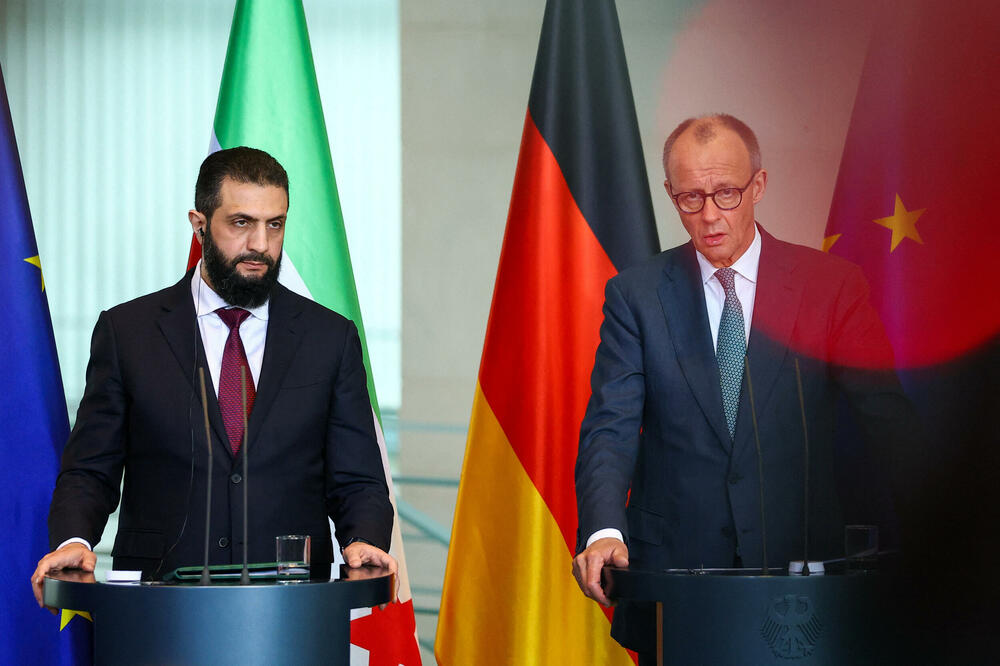 Njemački kancelar Fridrih Merc i predsjednik Sirije Ahmed al-Šara održavaju konferenciju za novinare u Kancelariji kancelara u Berlinu, Foto: REUTERS