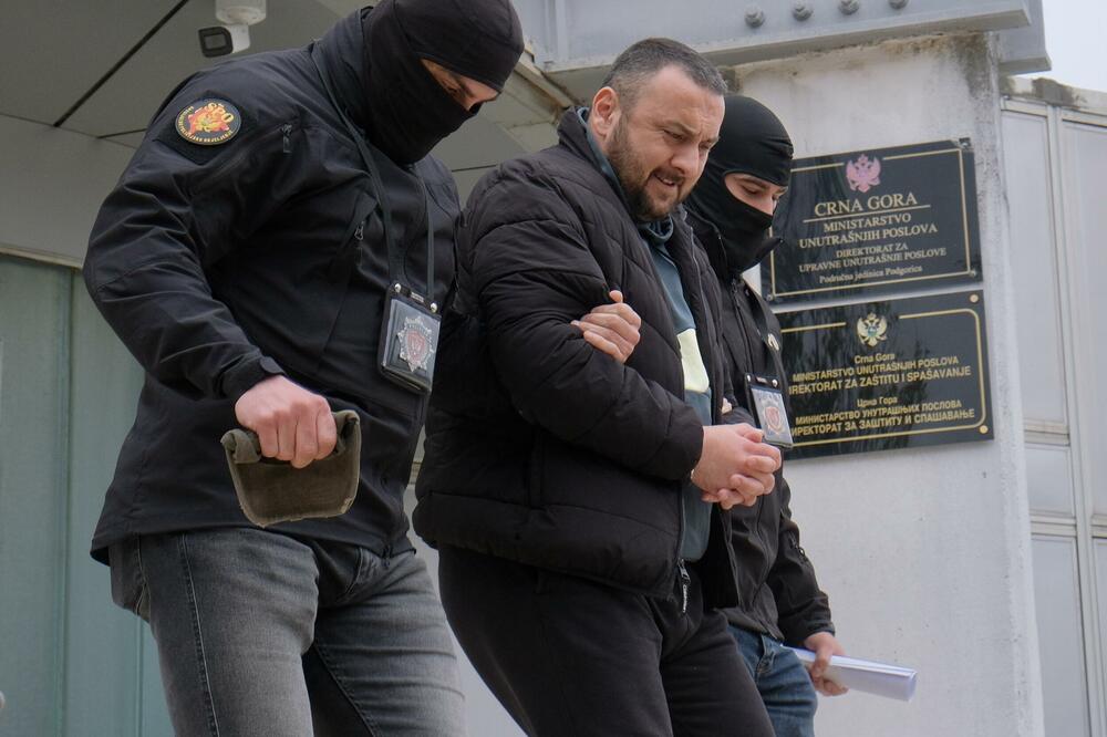 Hapšenje Markovića, Foto: Risto Bozović