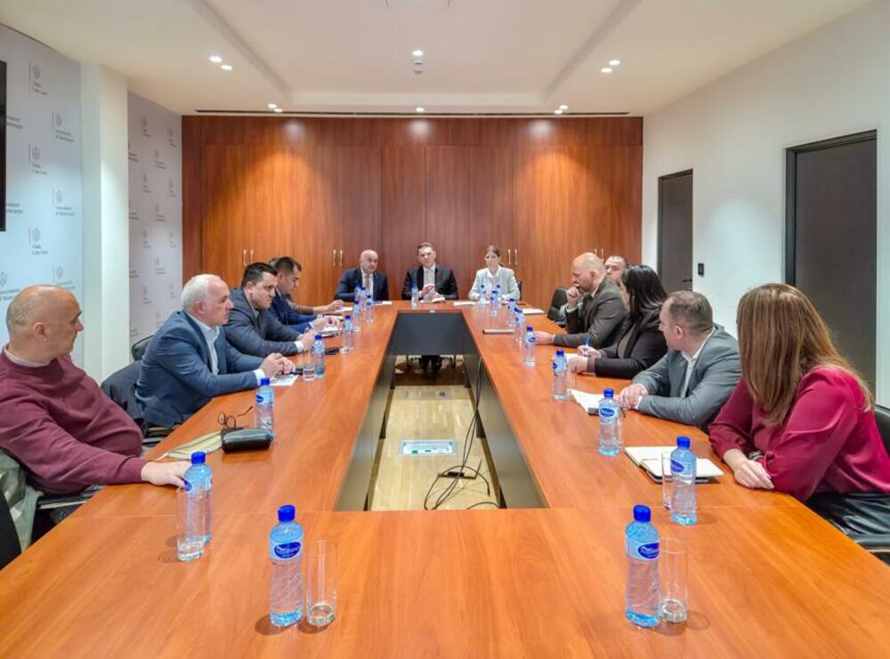 Savjet: Goriva ima dovoljno, razmatra se mogućnost pomoći...