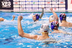 Pobjeda i poraz za mlade ajkule na startu jakog turnira u Budvi