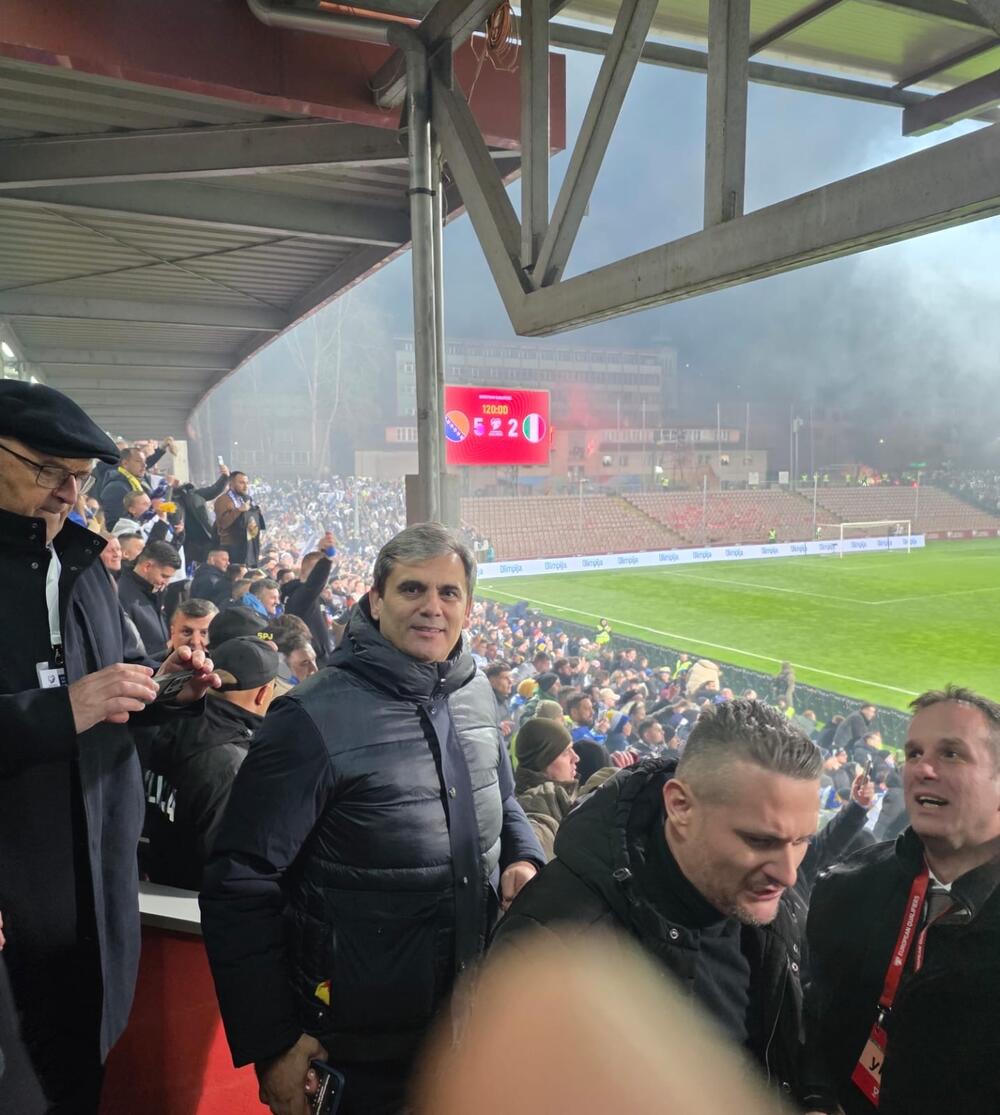 O svom trošku službenim autom? MVP tvrdi da je Ibrahimović platio...