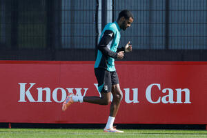 Isak se vratio, napadač Liverpula spreman za PSŽ