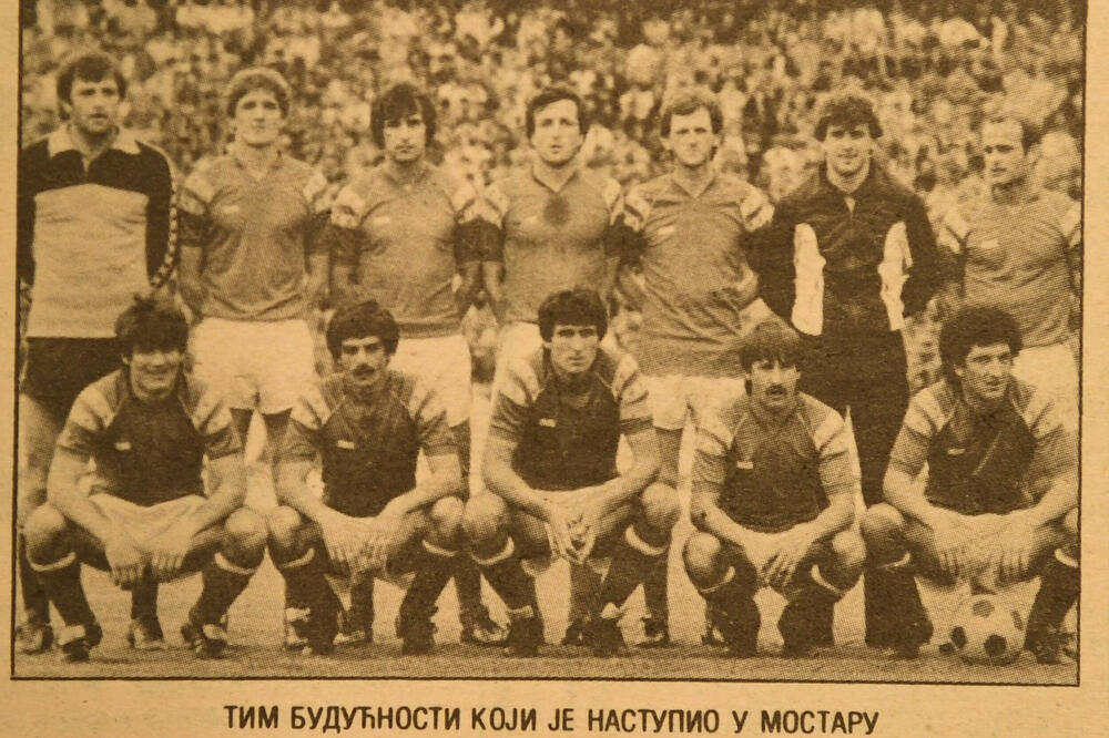 Foto pred utakmicu Kupa polufinala Kupa u Mostaru 1979: s lijeva stoje Bujić, B. Drobnjak, Vorotović, Vukčević, J. Miročević, Nikitović, Vlahović; s lijeva čuče: Radinović, Ljumović, Radonjić, Bakrač, Vujović, Foto: UGC