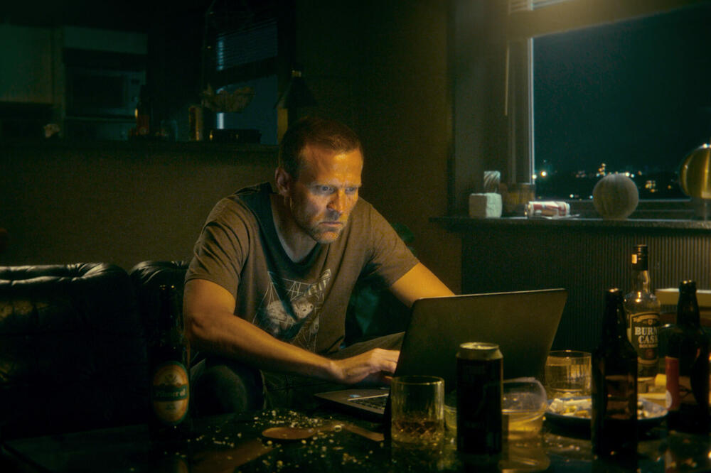 Tobijas Santelman kao Hari Hule, Foto: Netfliks