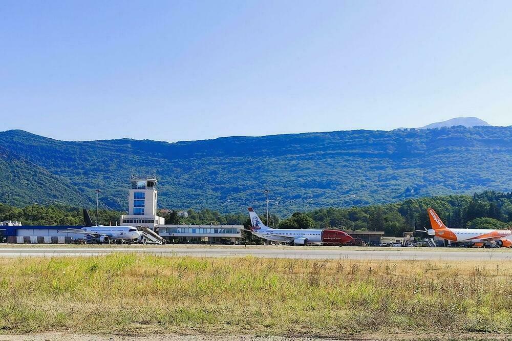 Za eksproprijaciju imovine fali još dva miliona eura: detalj sa tivatskog aerodroma, Foto: Siniša Luković