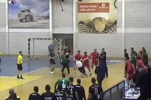 Epilog tuče u Pljevljima: Rukometaš Zabjela suspendovan na dvije...