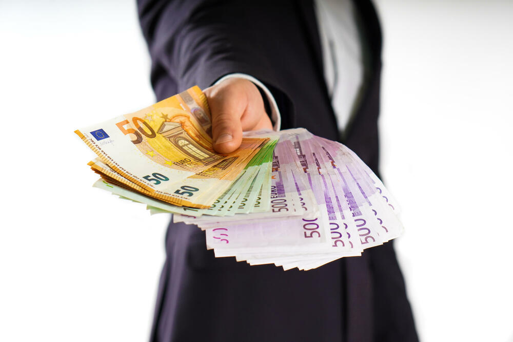 Fond prošle godine podijelio 99 hiljada eura više nego 2024. (ilustracija), Foto: Shutterstock
