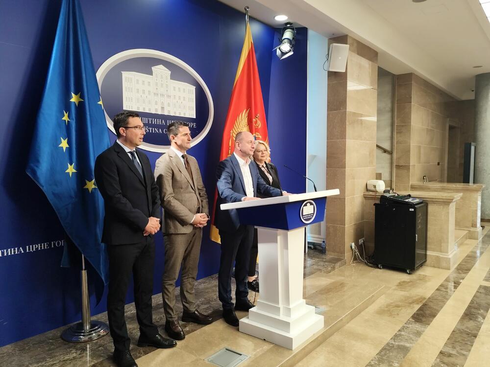 Knežević: Očekujem da se predlozi o državnim simbolima i...