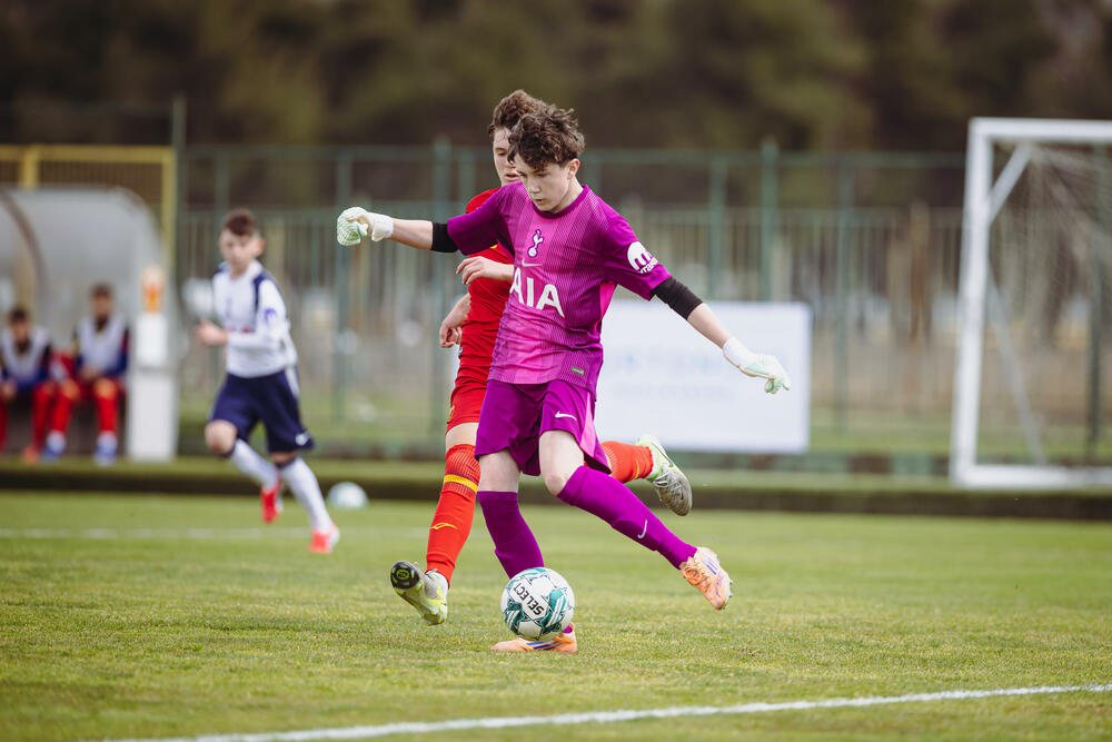 <p>Selekcije Crne Gore i Slovenije do 14 godina, ali i Totenhema, Intera, Aston Vile, Partizana, Vulverhemptona i Antverpena, uveličali su događaj</p>