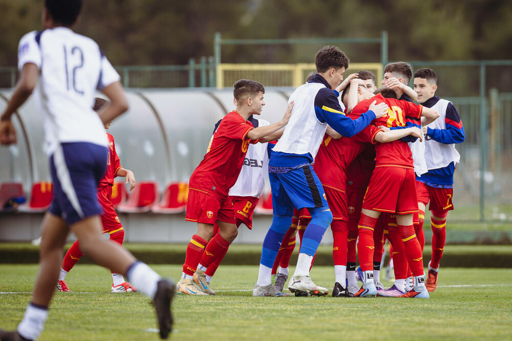 <p>Selekcije Crne Gore i Slovenije do 14 godina, ali i Totenhema, Intera, Aston Vile, Partizana, Vulverhemptona i Antverpena, uveličali su događaj</p>
