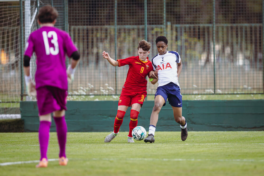 <p>Selekcije Crne Gore i Slovenije do 14 godina, ali i Totenhema, Intera, Aston Vile, Partizana, Vulverhemptona i Antverpena, uveličali su događaj</p>