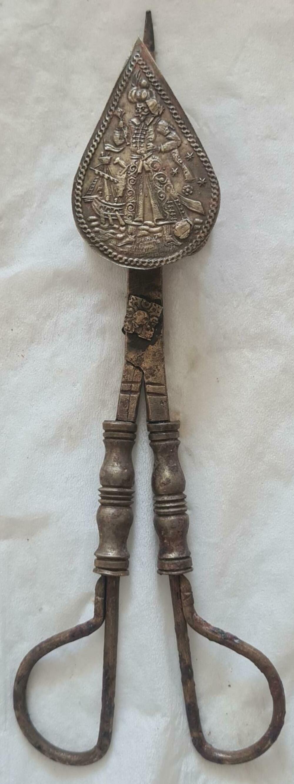 Makaze za fitilj svijeća, XVI-XVII vijek